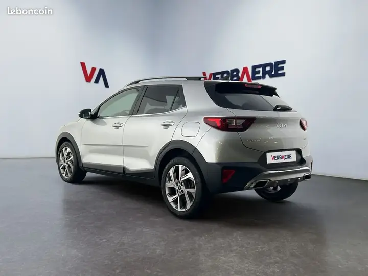 Kia Stonic 2024 photo 3