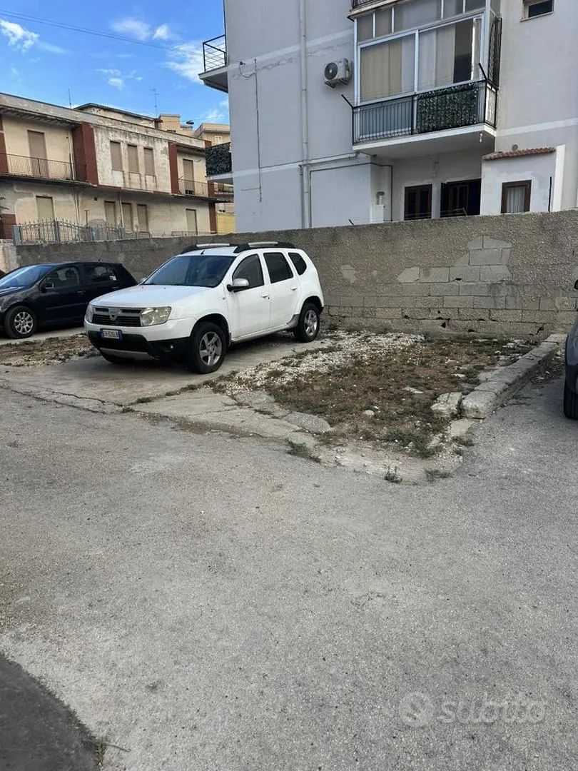 Dacia Duster 2011 photo 2