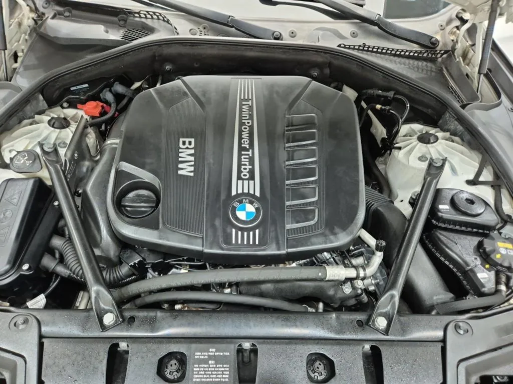 BMW 5 Series 2017 photo 5