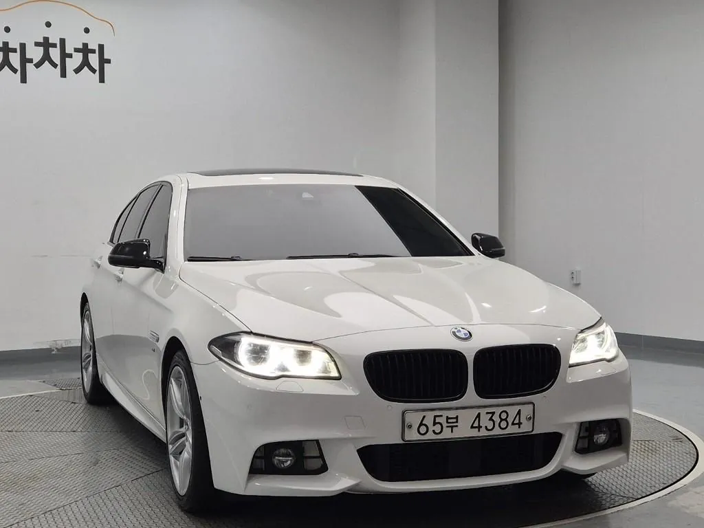 BMW 5 Series 2017 photo 4