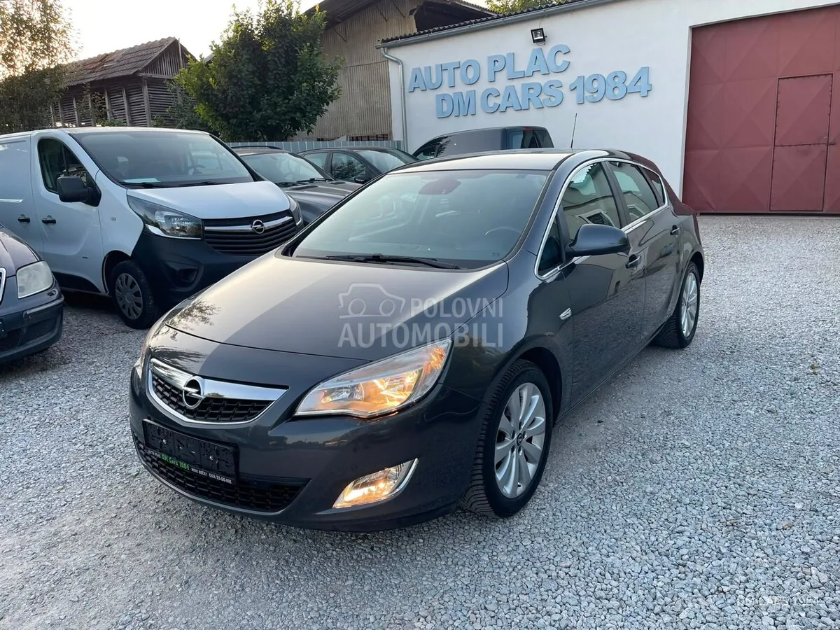 Opel Astra J