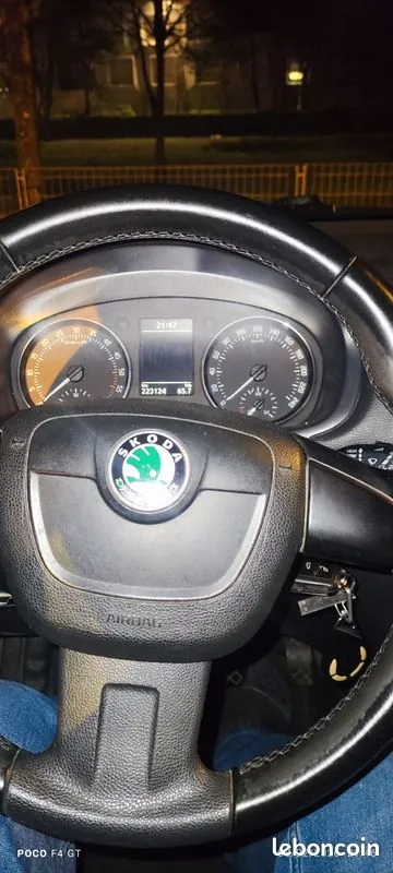 Skoda Fabia 2010 photo 3
