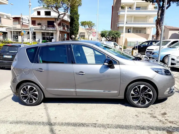 Renault Scenic 2014 photo 3