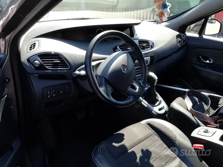 Renault Scenic 2014 photo 5