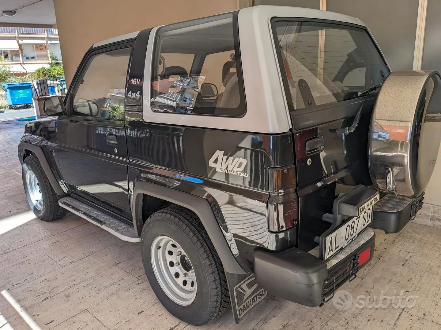 Daihatsu Feroza 1992 photo 2