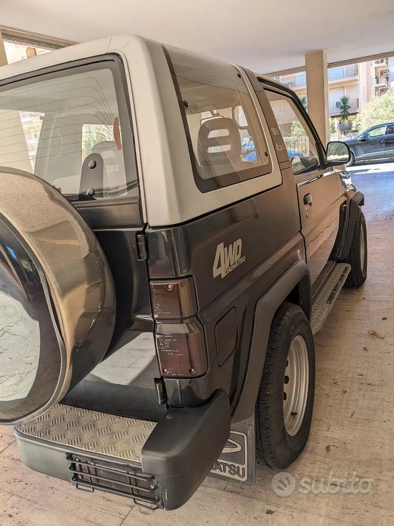 Daihatsu Feroza 1992 photo 3