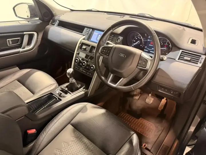 Land Rover Discovery Sport 2019 photo 4