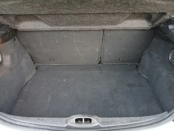 Peugeot 208 2016 photo 3