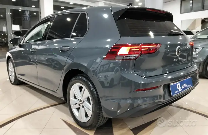 Volkswagen Golf 8 2024 photo 4