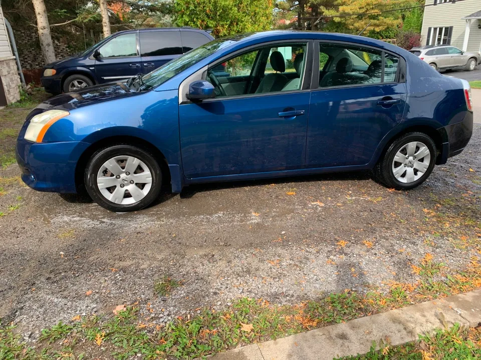 Nissan Sentra 2010 photo 4