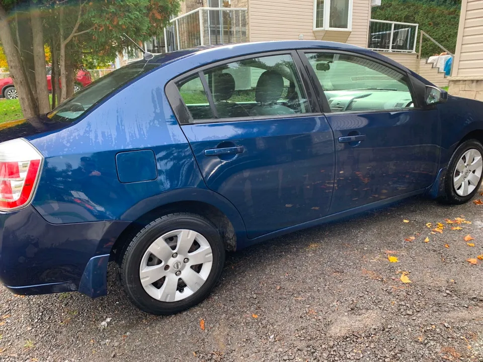 Nissan Sentra 2010 photo 3