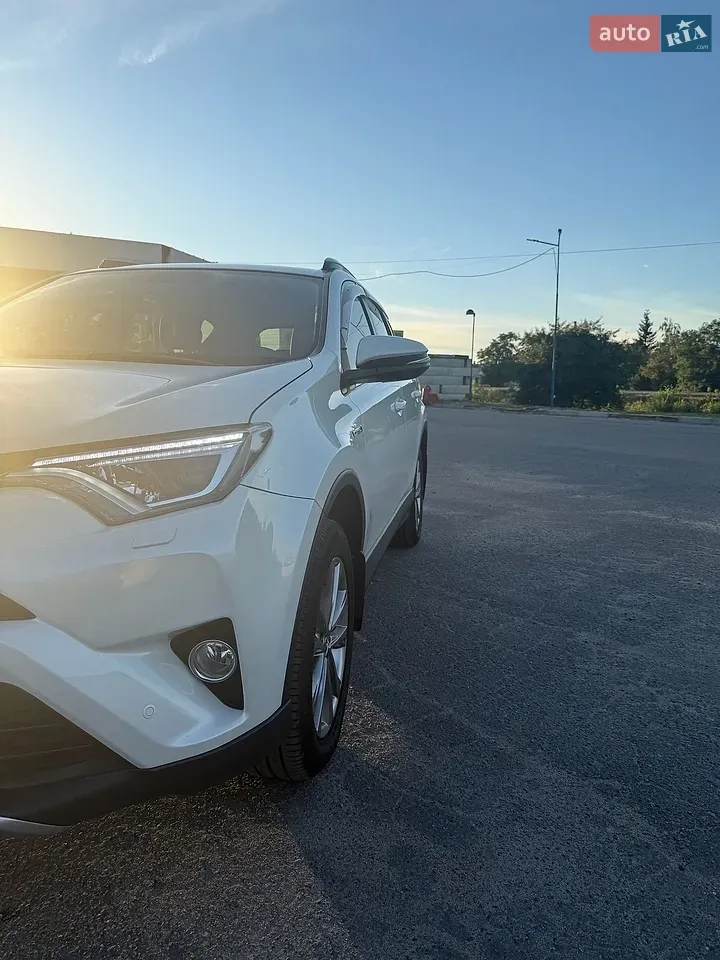 Toyota Rav4 2016 photo 5