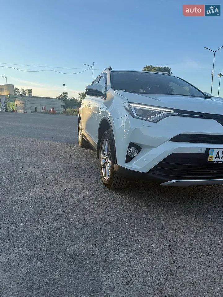 Toyota Rav4 2016 photo 2