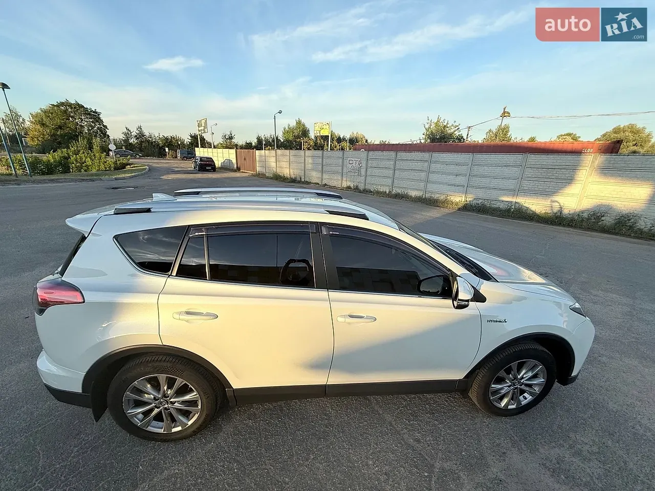 Toyota Rav4 2016 photo 4