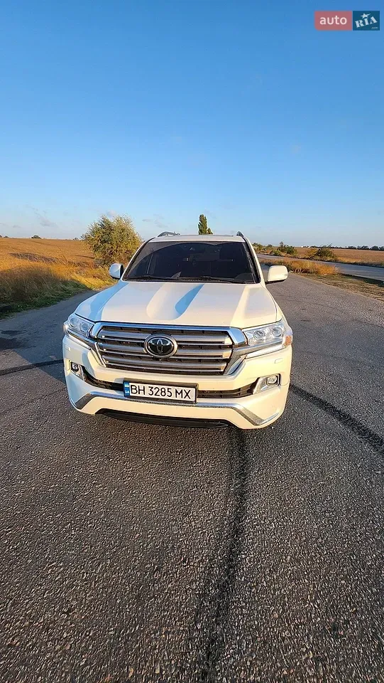 Toyota Land Cruiser 2016 photo 2