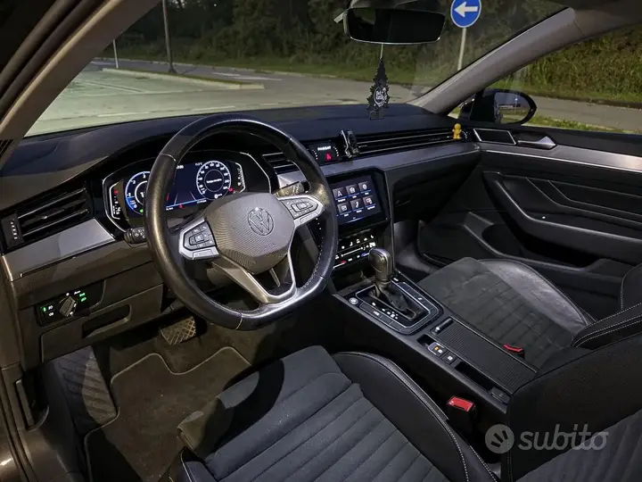 Volkswagen Passat 2021 photo 5