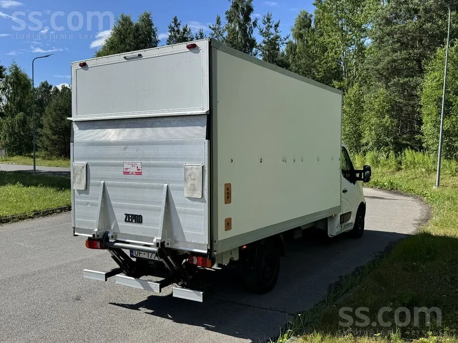 Renault Master 2011 photo 2
