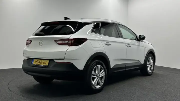 Opel Grandland X 2020 photo 2