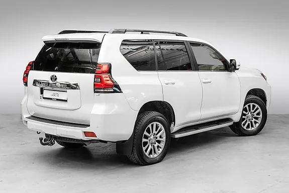 Toyota Land Cruiser 2021 photo 2