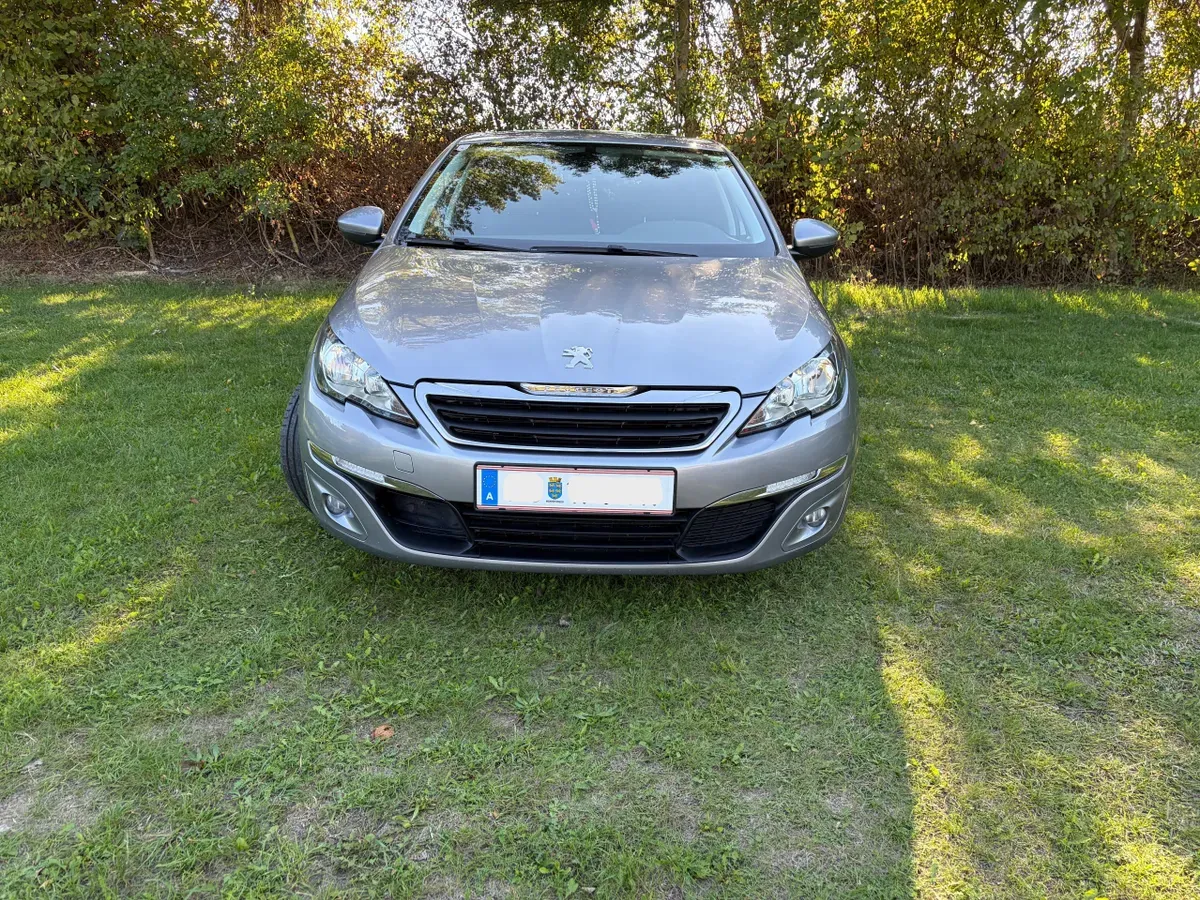 Peugeot 308 2013 photo 2