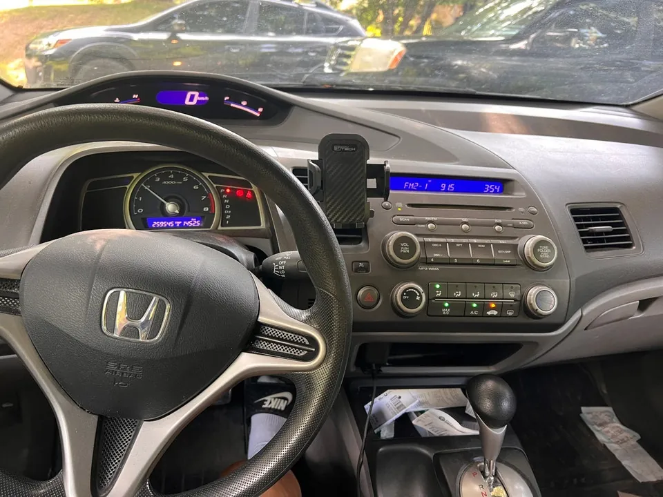Honda Civic 2010 photo 2