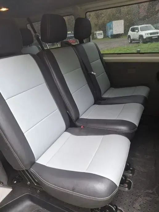 Volkswagen Bus 2010 photo 2