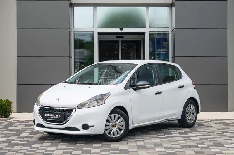 Peugeot 208 2013 photo 3