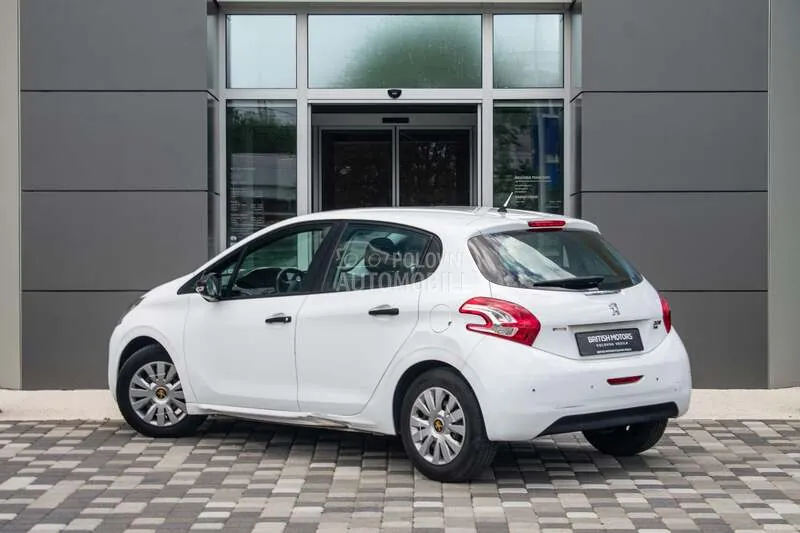 Peugeot 208 2013 photo 5