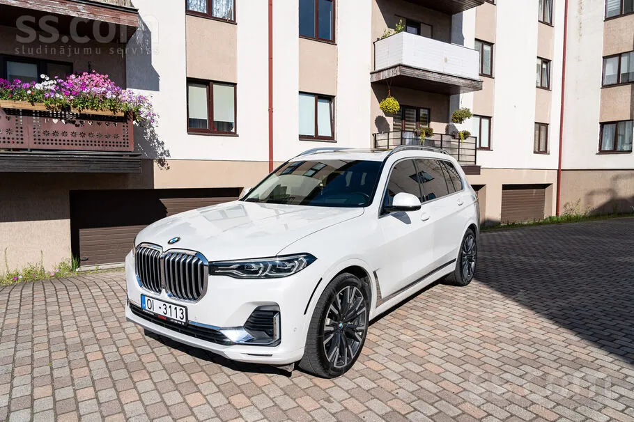 BMW X7