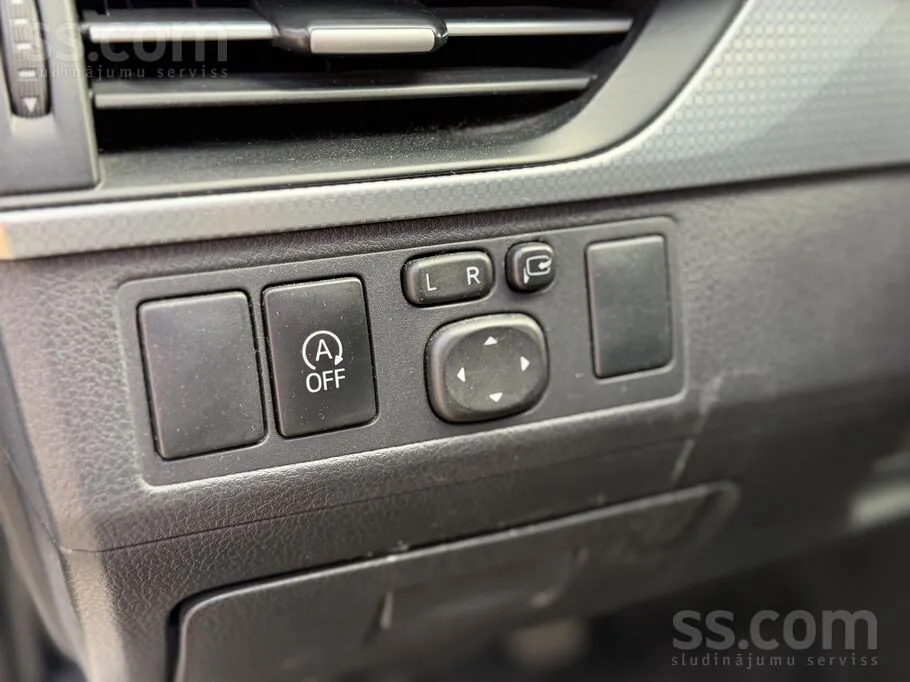 Toyota Avensis 2017 photo 5