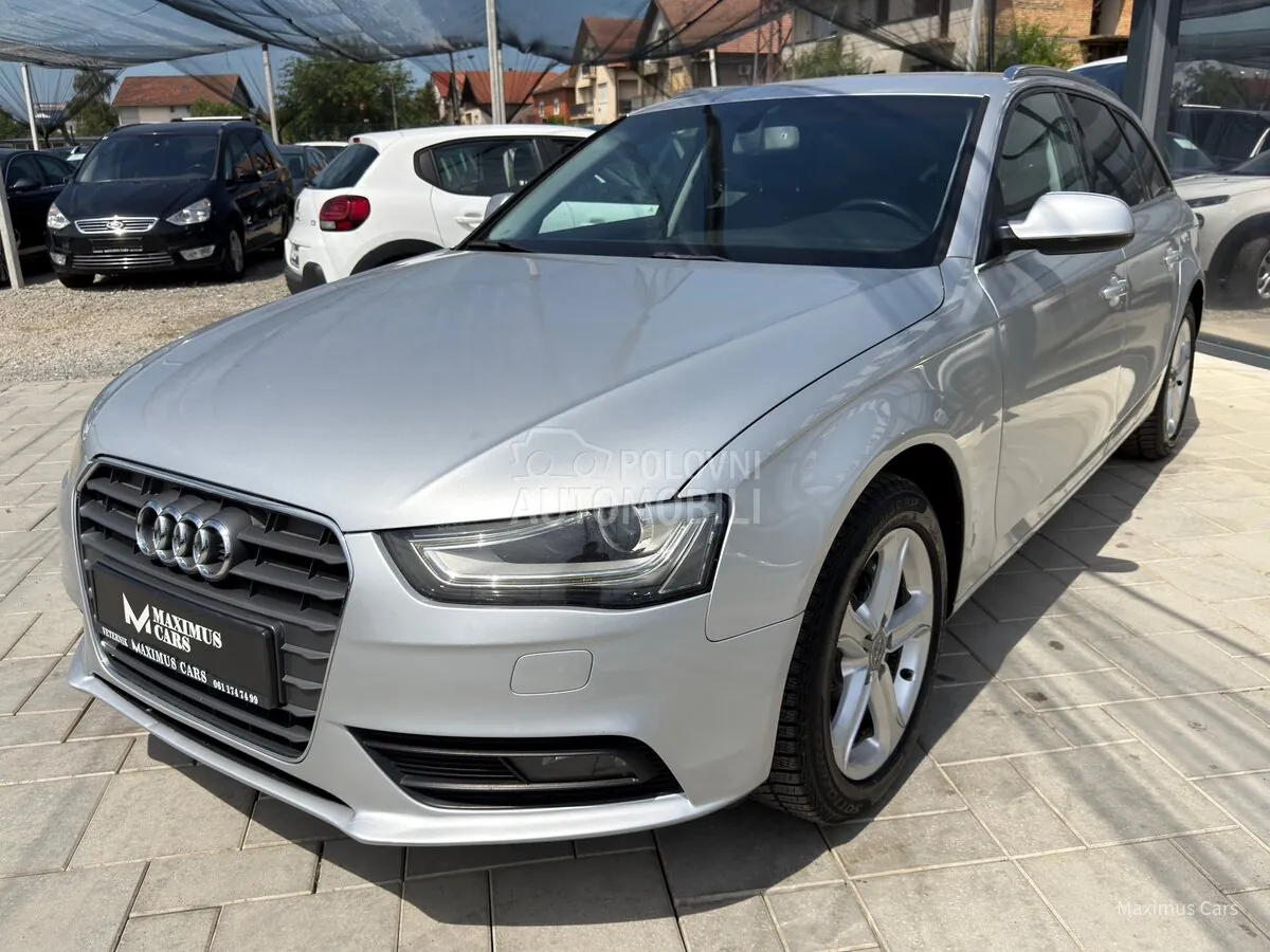 Audi A4 2012 photo 3