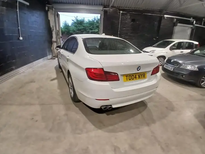 BMW 5 Series 2012 photo 4