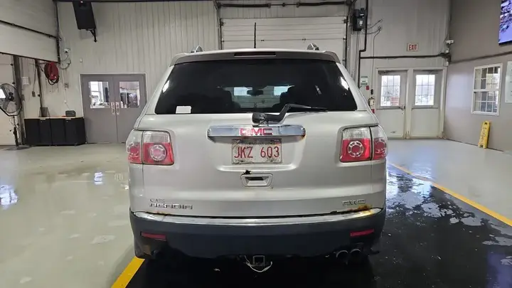 GMC Acadia 2012 photo 4