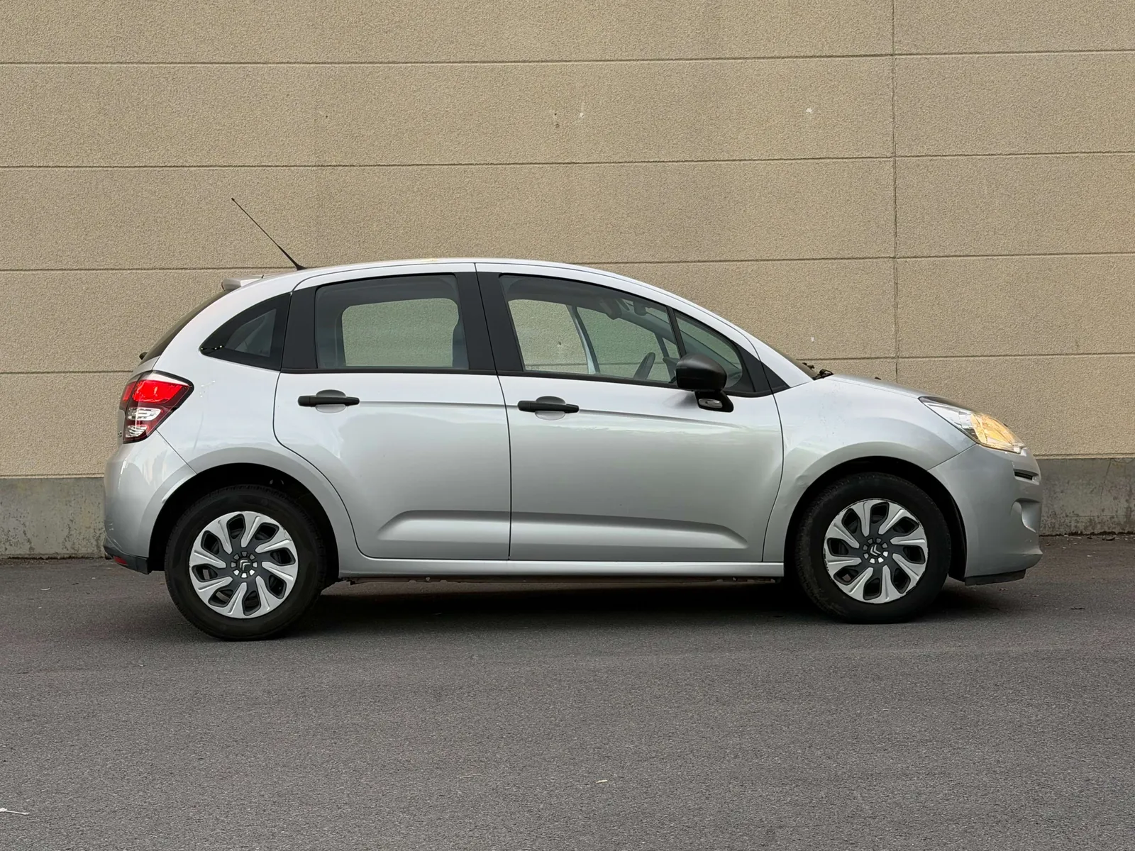 Citroen C3 2013 photo 2