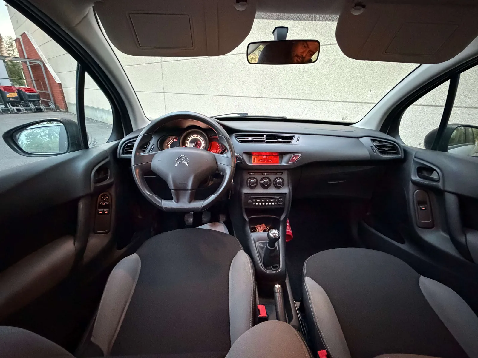 Citroen C3 2013 photo 4