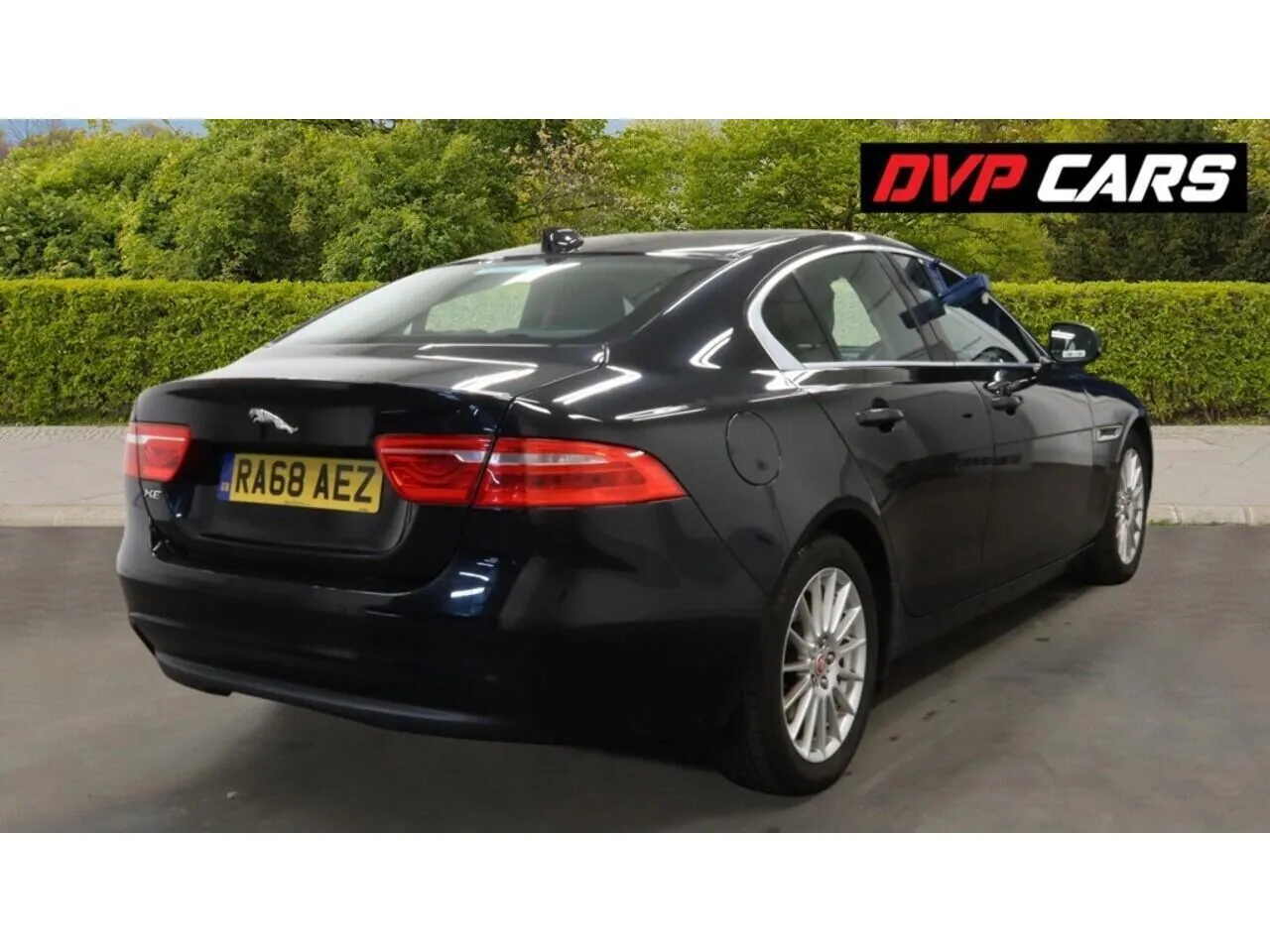 Jaguar Xe 2018 photo 4