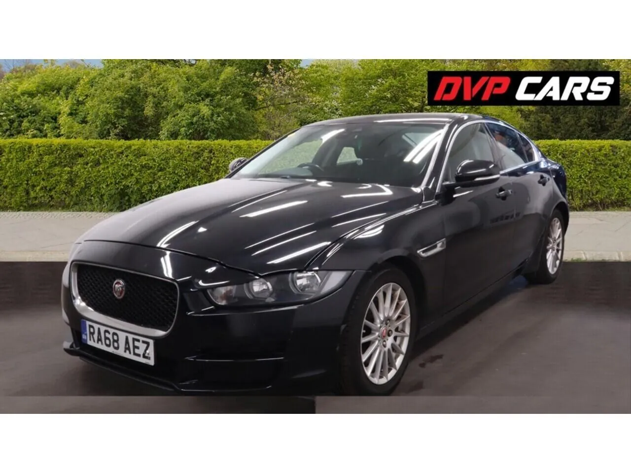 Jaguar Xe 2018 photo 2