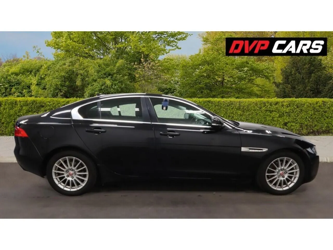 Jaguar Xe 2018 photo 5