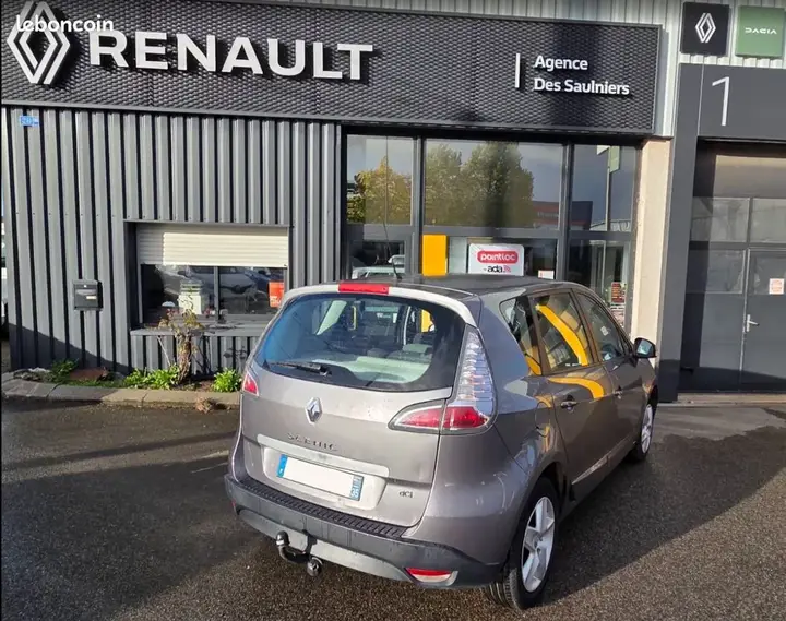 Renault Scenic 2015 photo 2