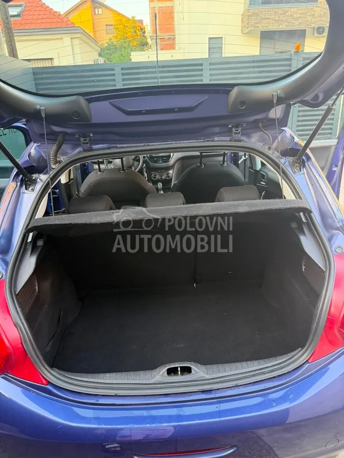 Peugeot 208 2012 photo 4