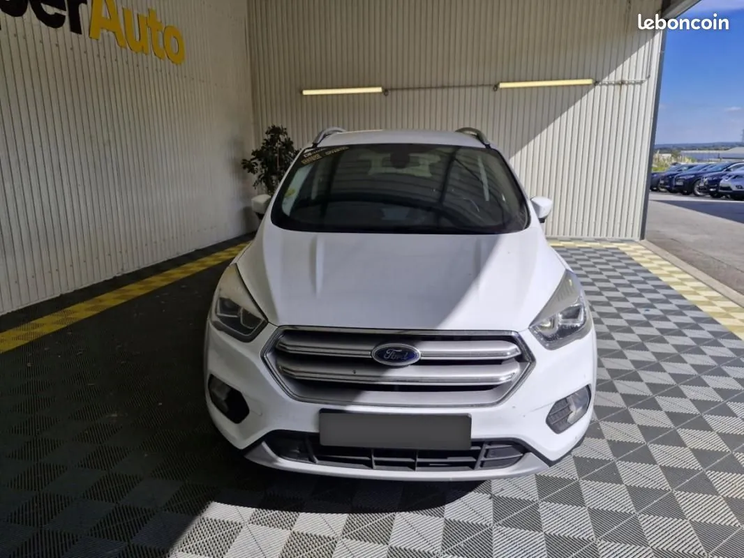 Ford Kuga 2018 photo 2