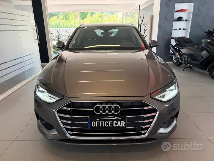 Audi A4 2022 photo 2