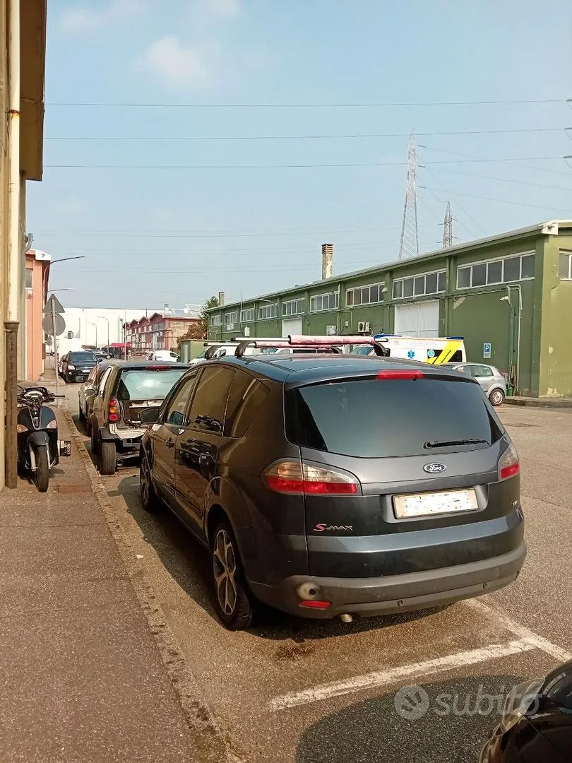 Ford S-Max 2008 photo 3
