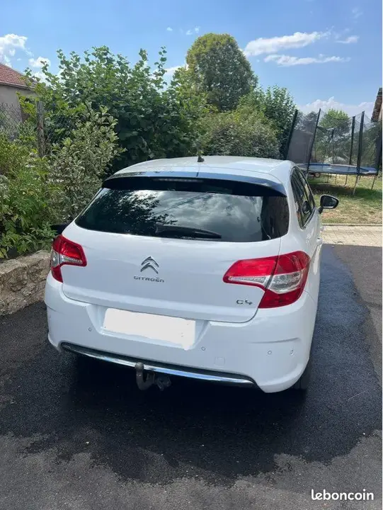 Citroen C4 2011 photo 2