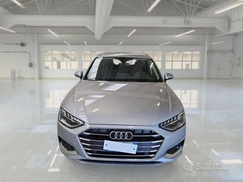 Audi A4 Avant 2023 photo 2