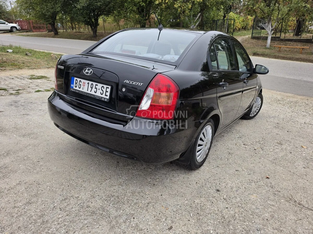 Hyundai Accent 2007 photo 4