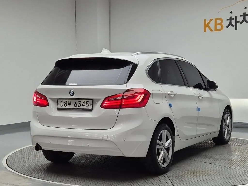 BMW 2 Series 2018 photo 3