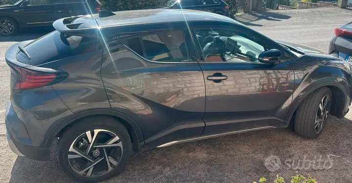 Toyota C-Hr 2023 photo 3