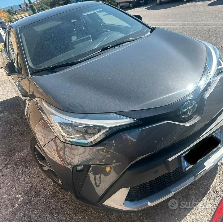 Toyota C-Hr 2023 photo 2