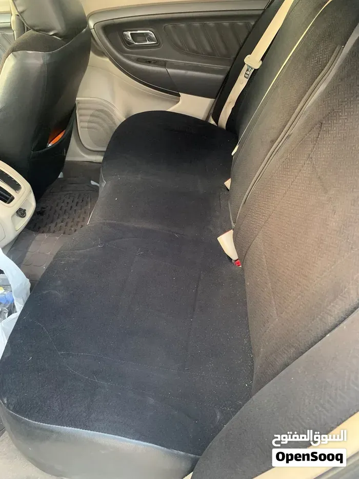 Ford Taurus 2011 photo 3